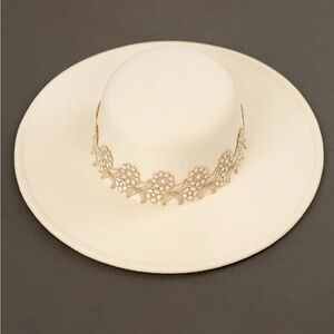 **New** Joyfolie Halo Elegant Cream Hat with Gold Detailing